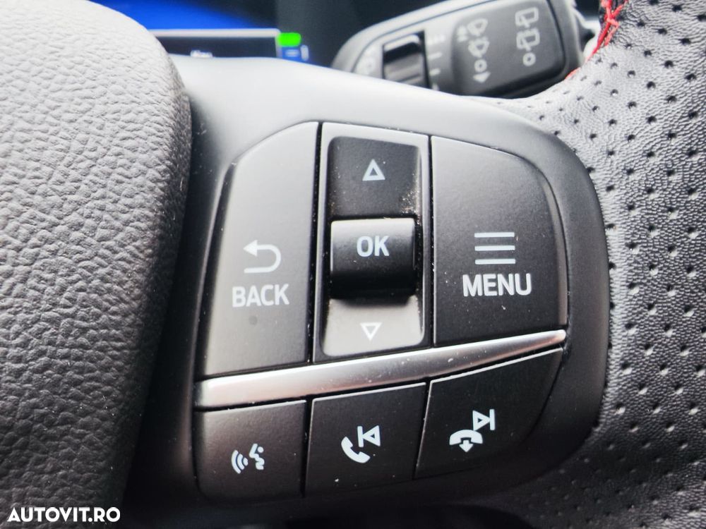 Ford Kuga 2.5 Duratec FHEV ST-LINE - 25