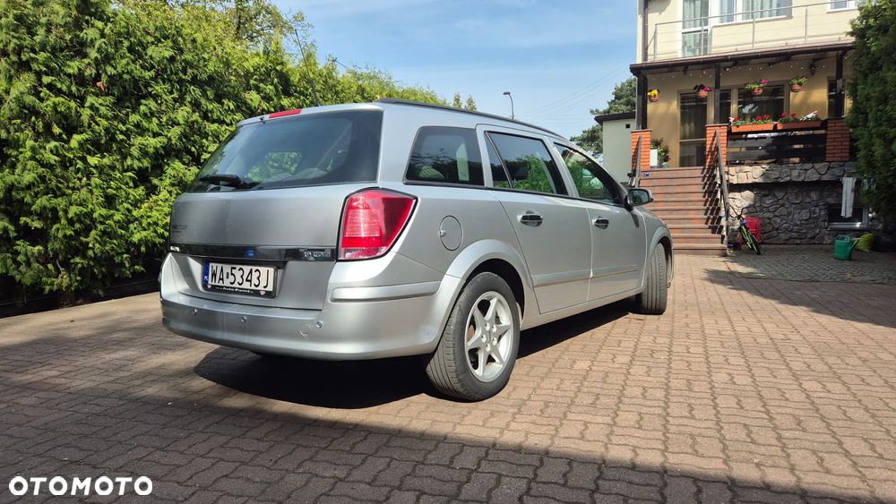 Opel Astra 1.9 CDTI DPF Edition - 4