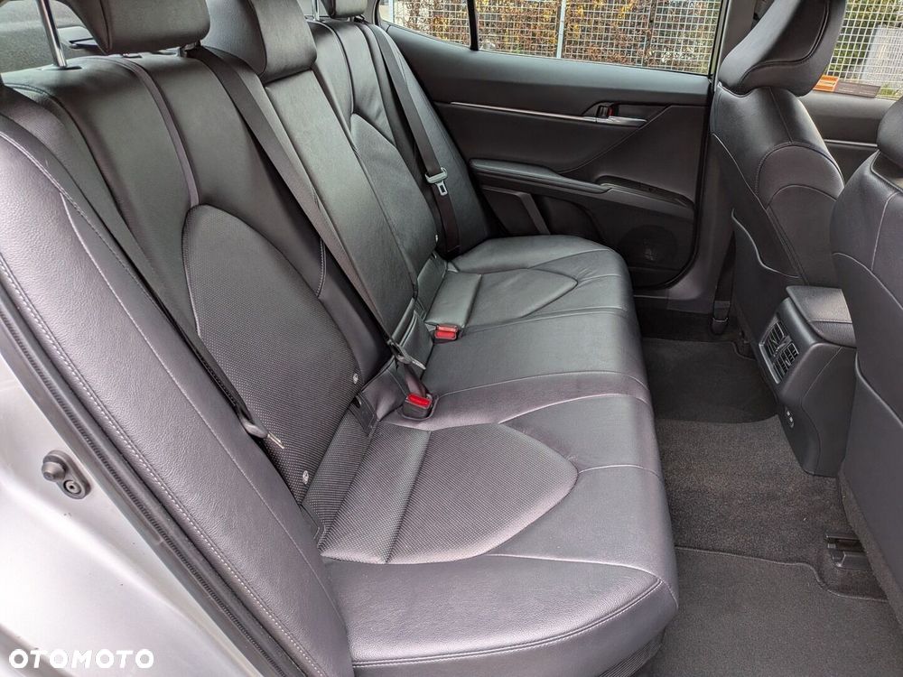 Toyota Camry 2.5 Hybrid Executive CVT - 37