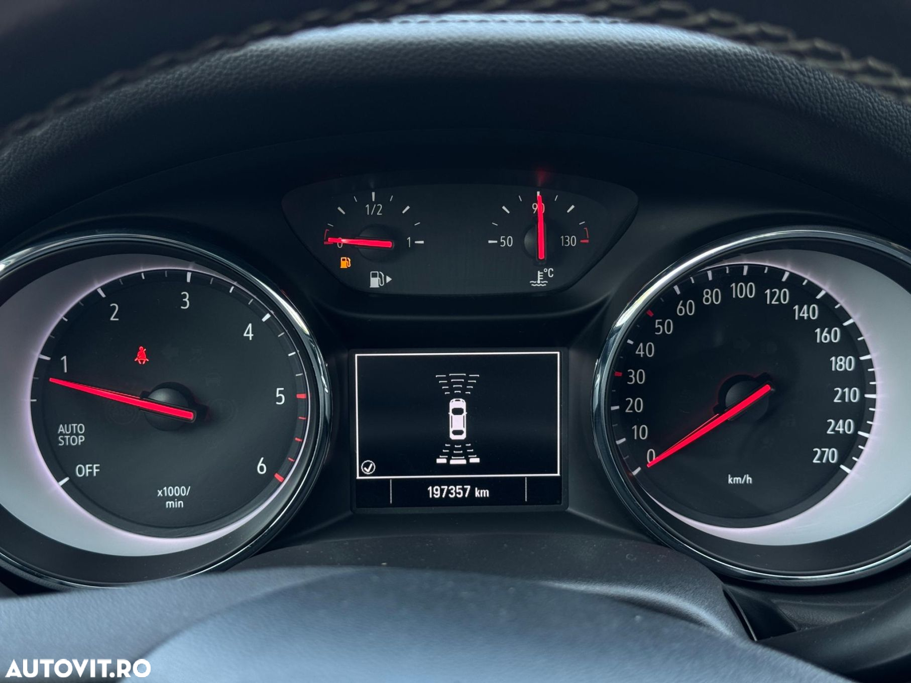 Opel Insignia - 11