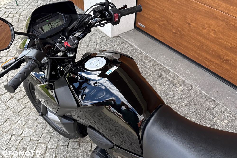 Honda CBF - 23