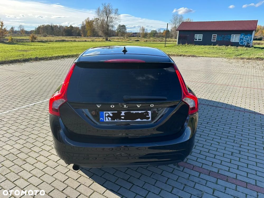 Volvo V60 D2 Momentum - 6