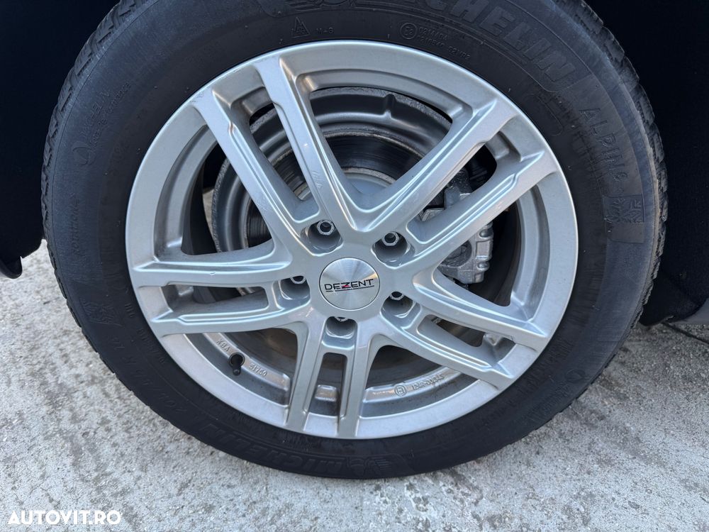 Volkswagen Golf - 27