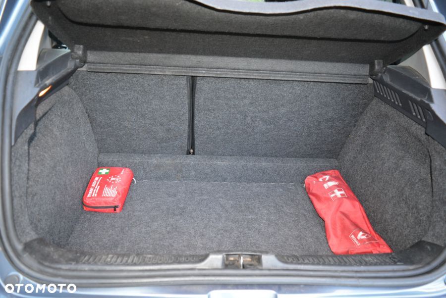 Renault Clio 1.2 16V Life EU6 - 6