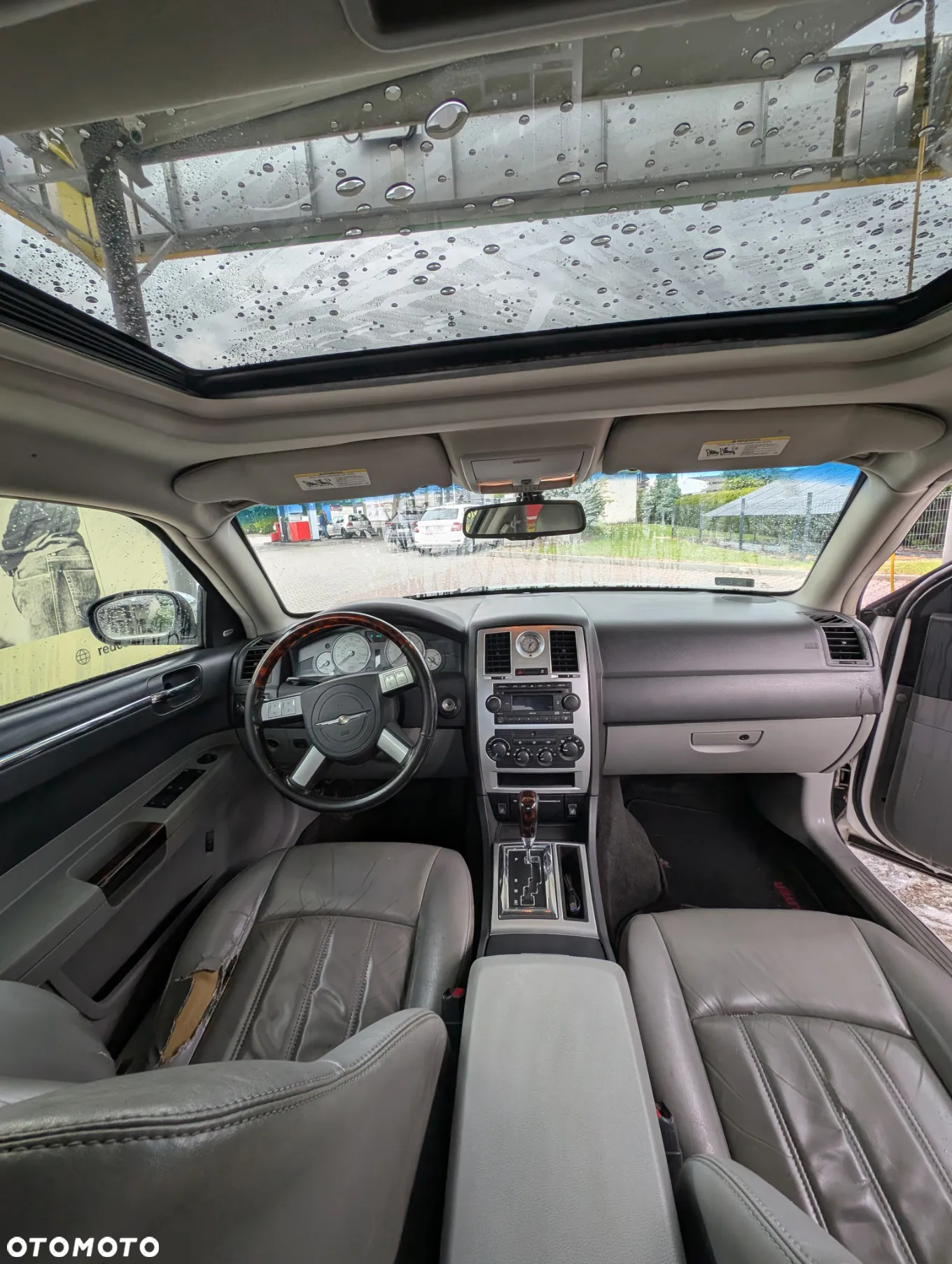 Chrysler 300C 5.7 V8 Hemi AWD - 14