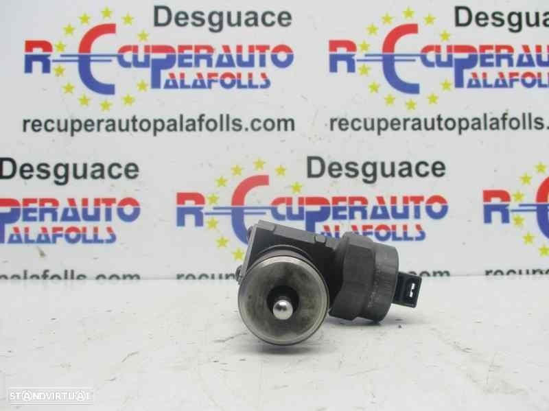 INJETOR VOLKSWAGEN BORA 1999 -038130073F - 1