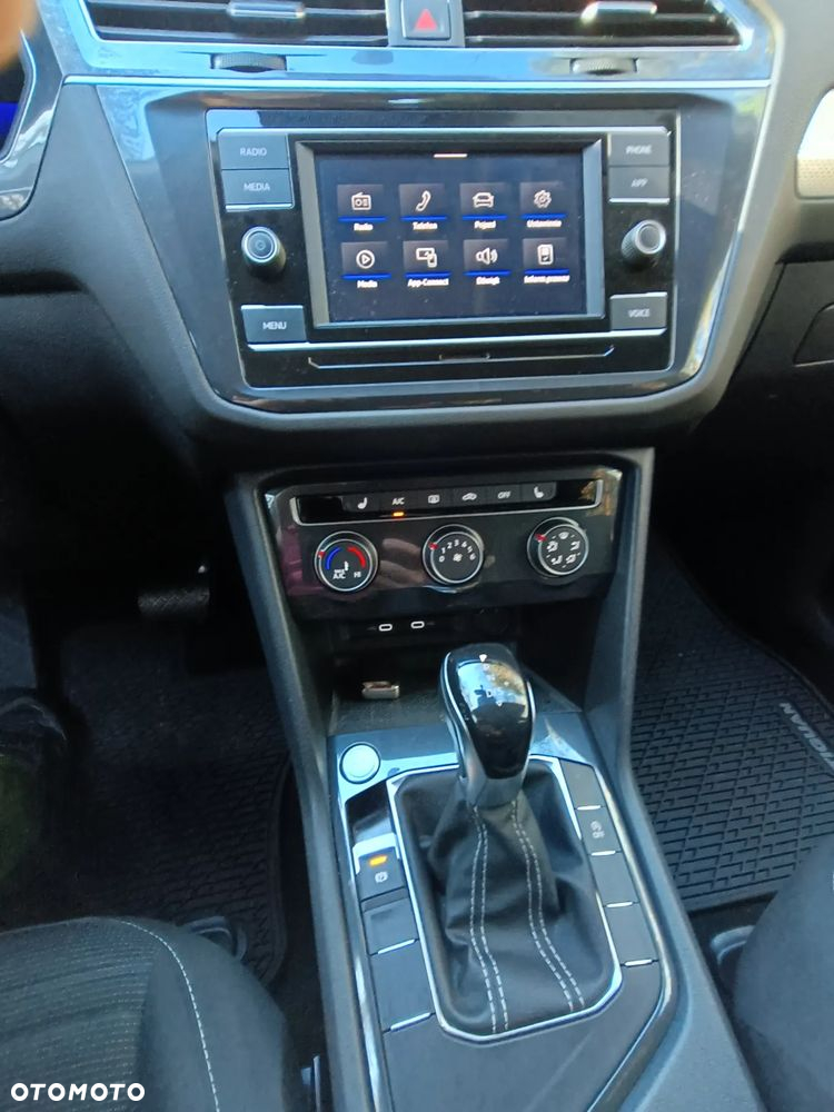 Volkswagen Tiguan - 23