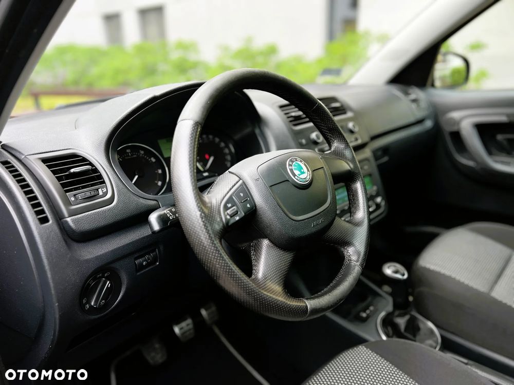 Skoda Roomster 1.4 16V Scout - 25