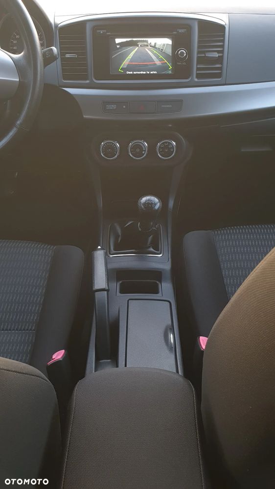 Mitsubishi Lancer - 30