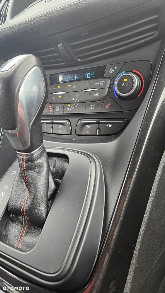 Ford Kuga 2.0 TDCi 4x4 ST-Line - 27