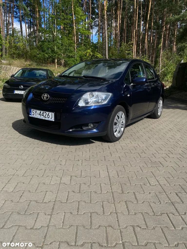 Toyota Auris - 1