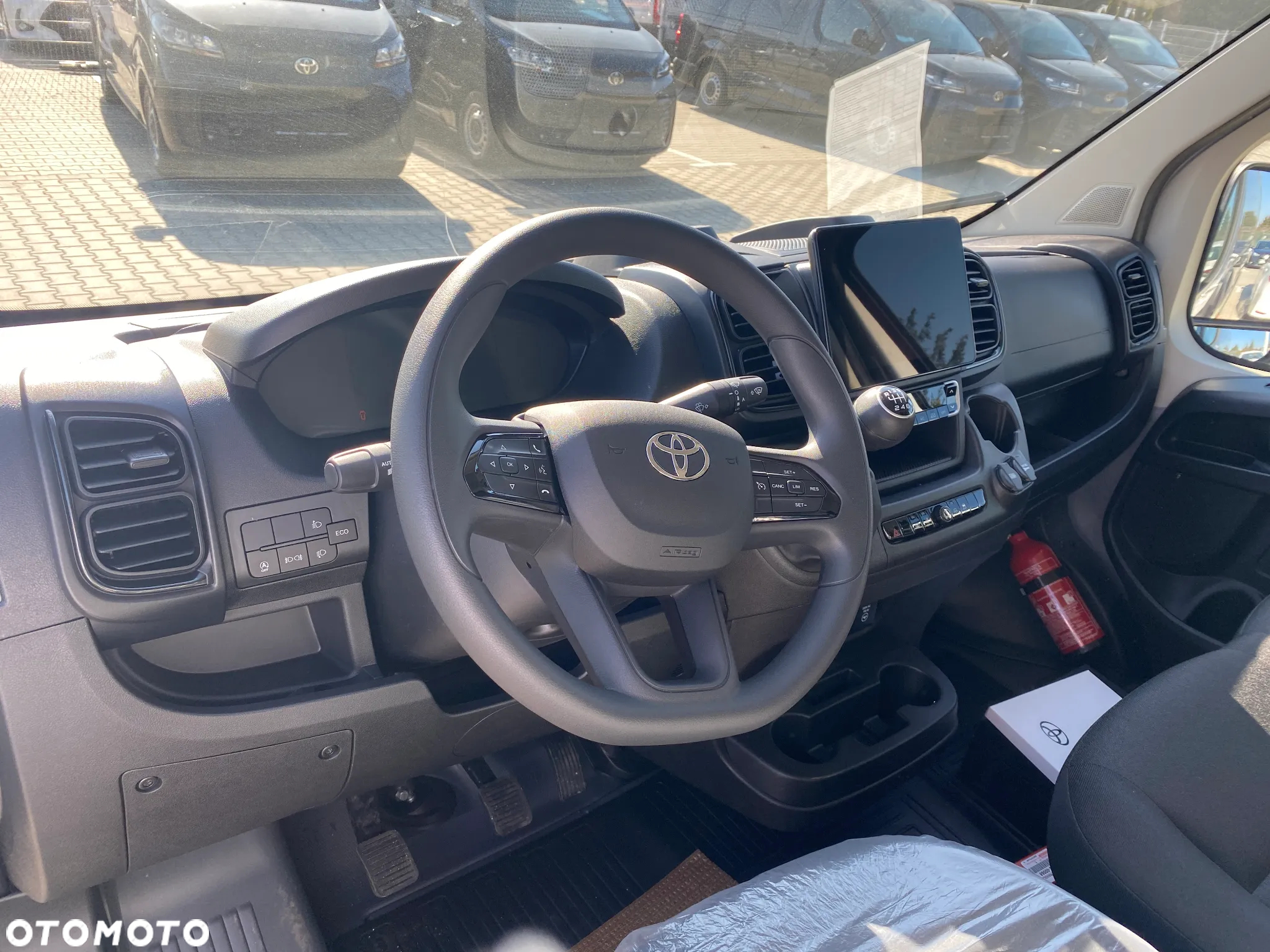 Toyota PRACE MAX L4H2 - 13
