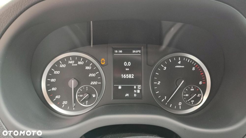 Mercedes-Benz Vito - 11