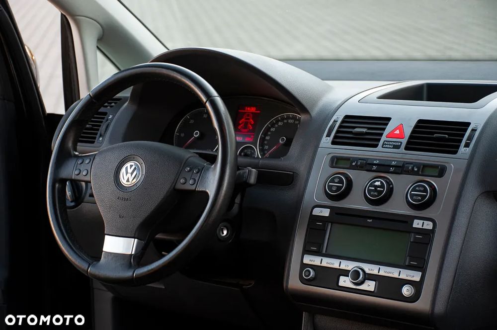 Volkswagen Touran 1.9 TDI United - 32