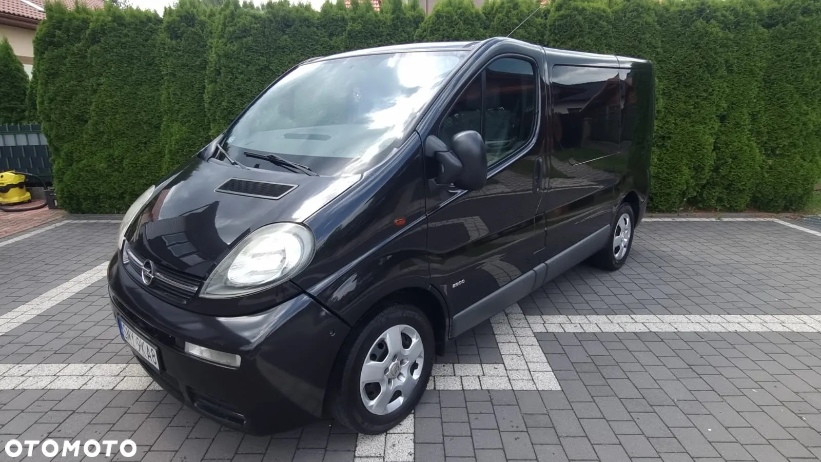 Opel Vivaro - 10