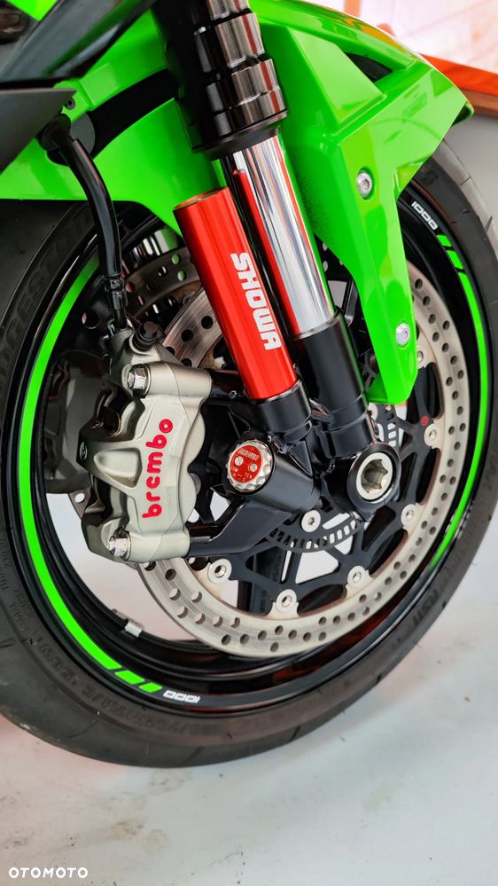 Kawasaki ZX - 24