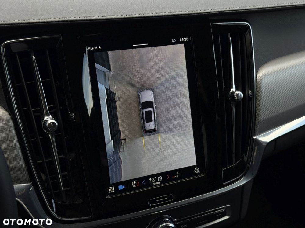 Volvo V90 T8 AWD Plug-In Hybrid Plus Bright - 22