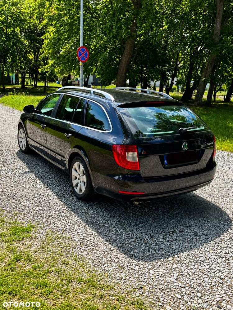 Skoda Superb 2.0 TDI Ambition DSG - 3