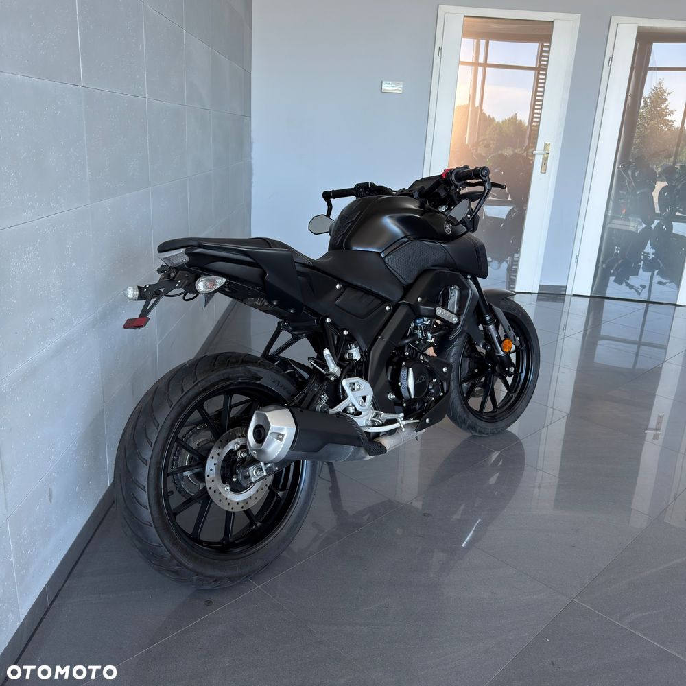 Yamaha MT - 3