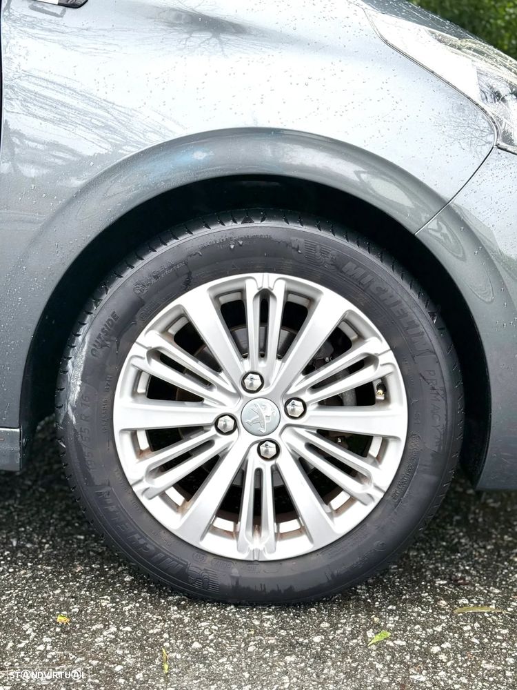 Peugeot 208 1.2 PureTech Style - 15