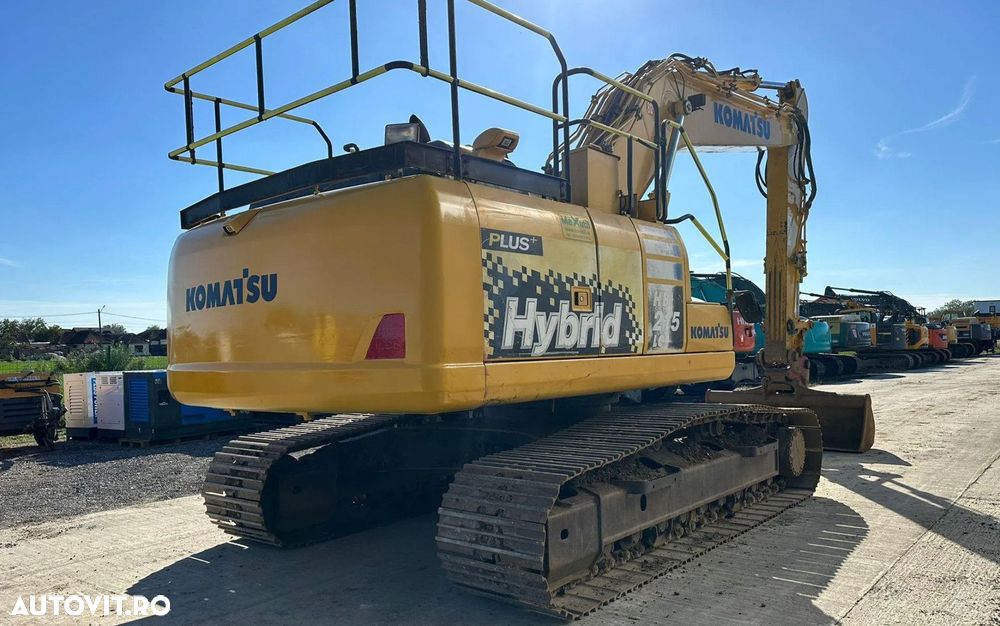 Komatsu HB215LC Excavator - 4