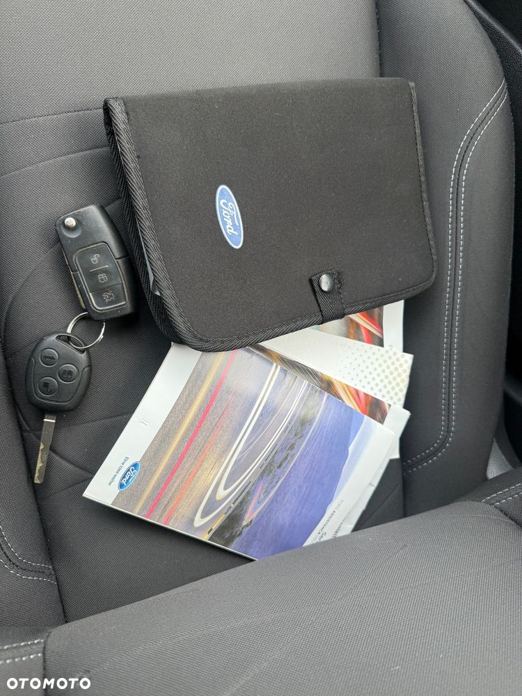 Ford Fiesta 1.0 Champions Edition - 31