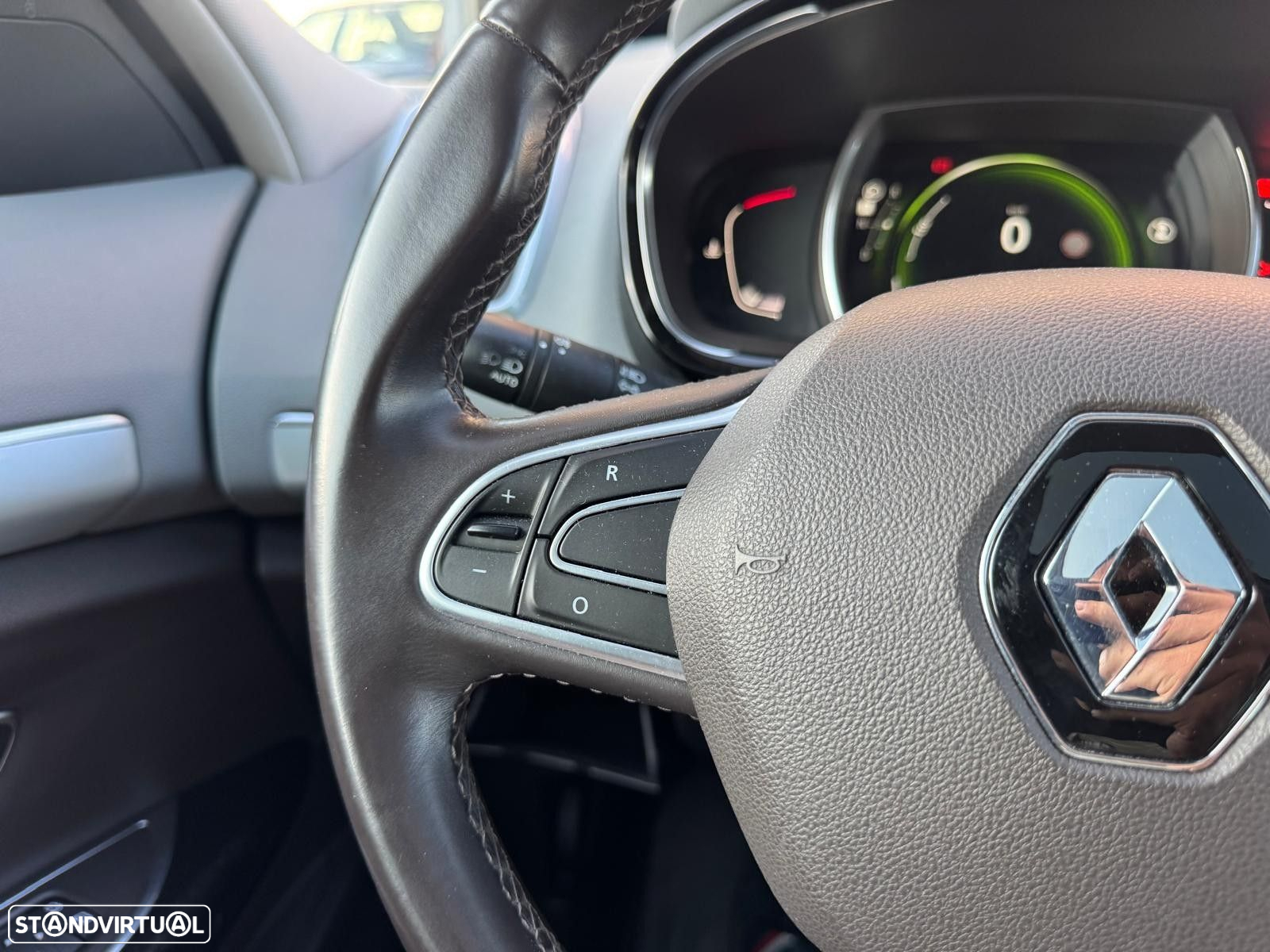 Renault Espace 1.6 dCi Initiale Paris EDC - 32