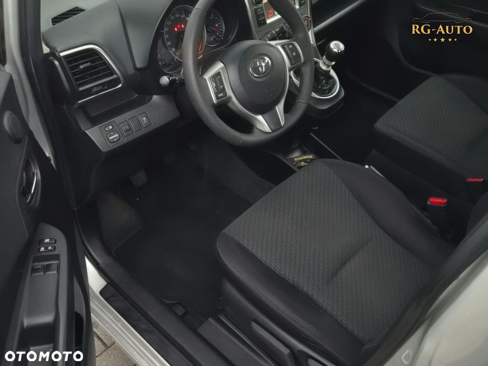 Toyota Verso S - 25