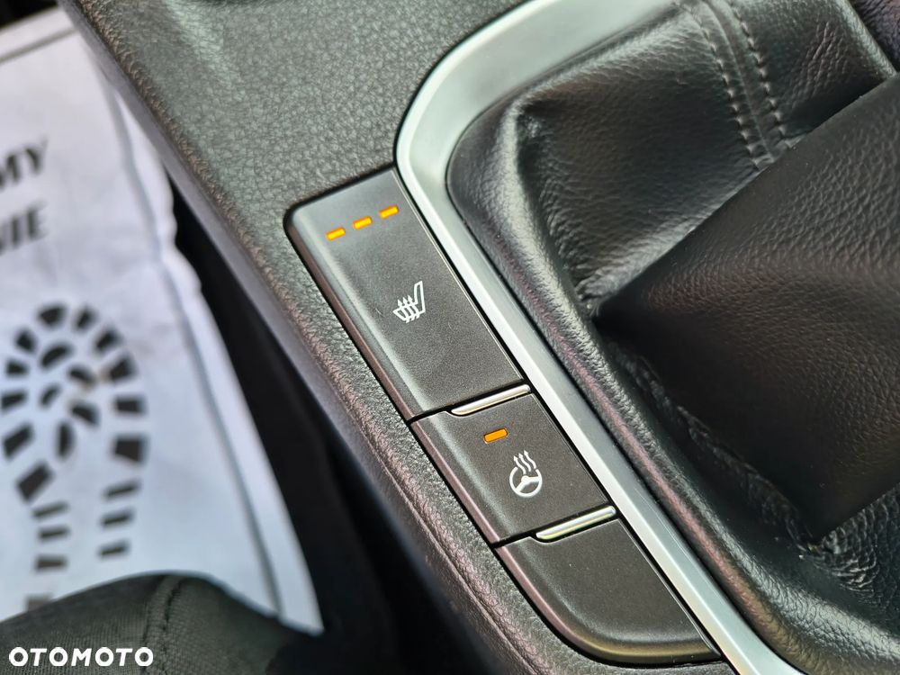 Hyundai i30 blue Kombi 1.6 CRDi Premium - 13