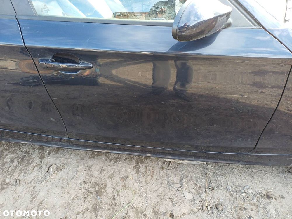 DRZWI KOMPLETNE PRAWY PRZÓD BMW E87 120 D A35/5 - 2