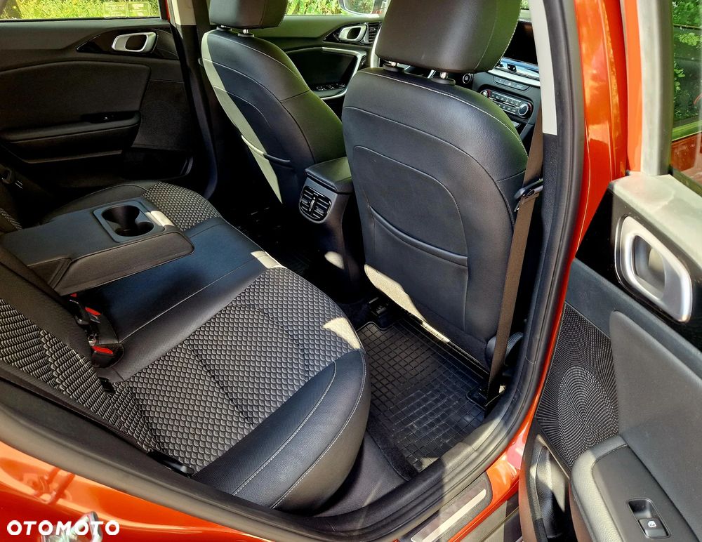 Kia XCeed 1.6 T-GDI L Business Line DCT - 16