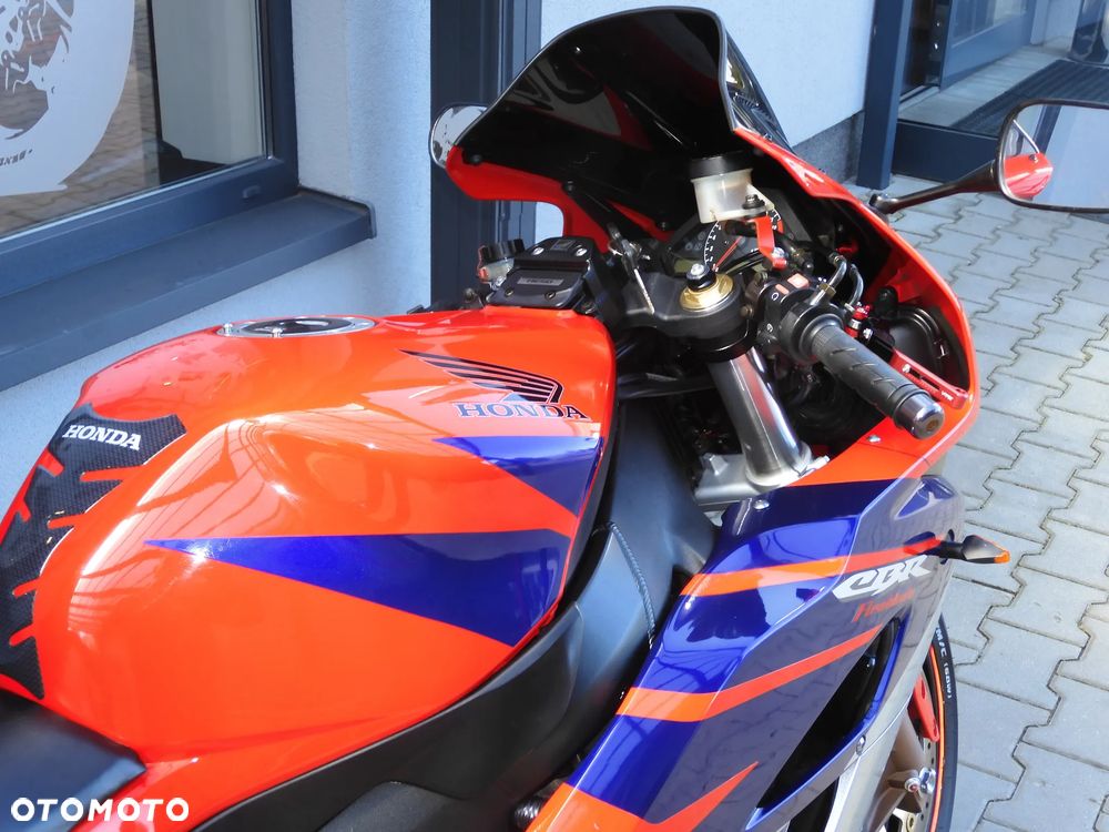 Honda CBR - 18