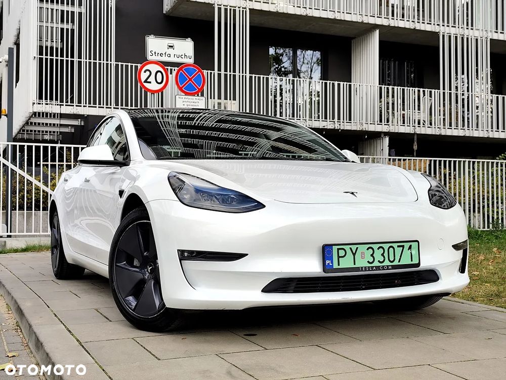 Tesla Model 3 - 5