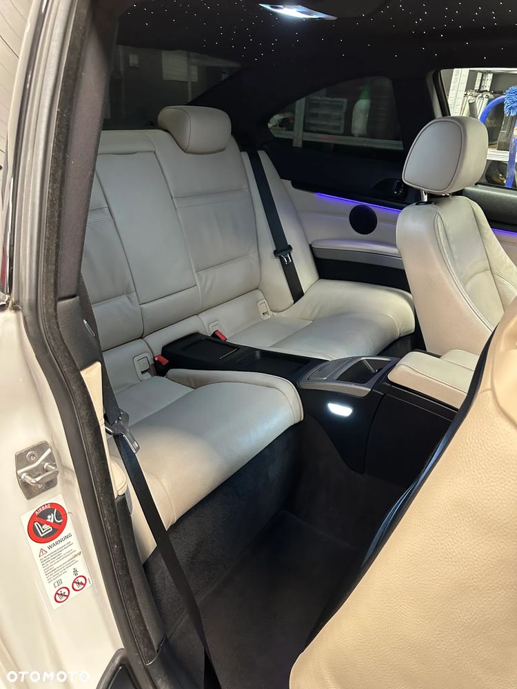 BMW Seria 3 320d DPF M Sport Edition - 14