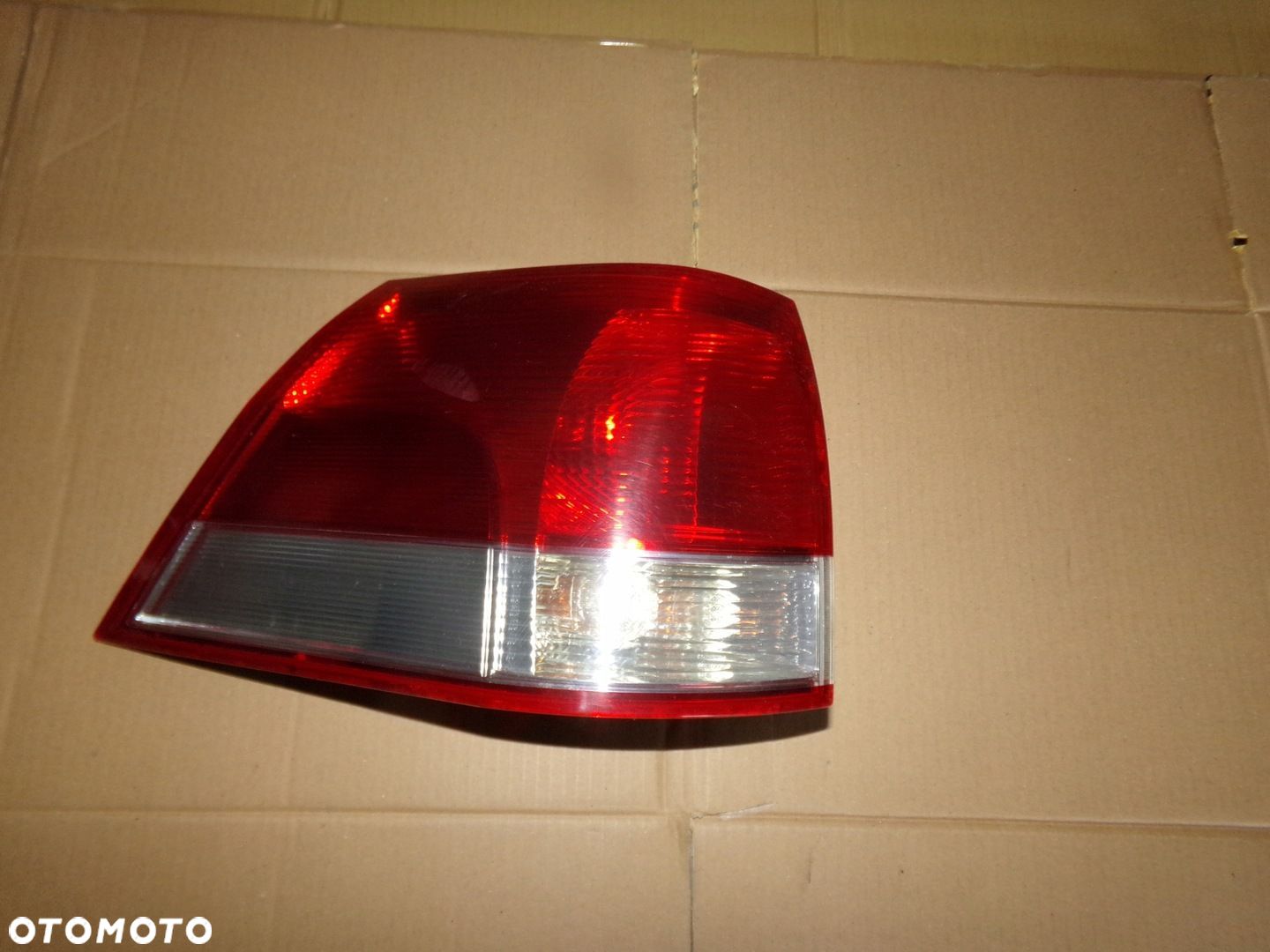 LAMPA LEWA TYŁ TYLNA WKŁAD VECTRA C KOMBI - 1