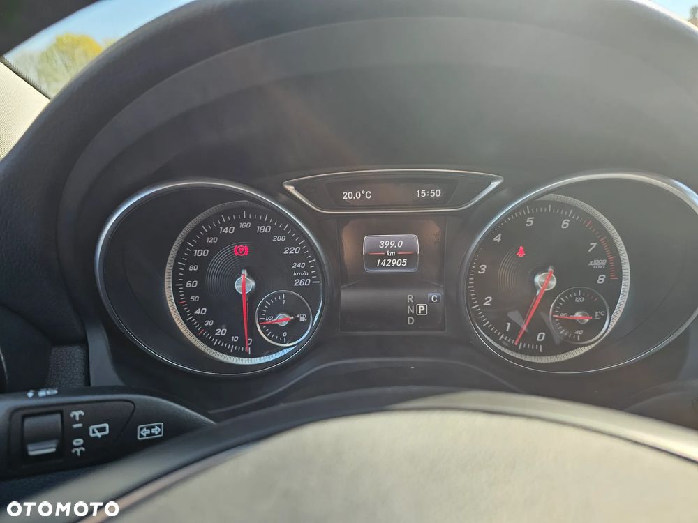 Mercedes-Benz CLA 180 7G-DCT - 11