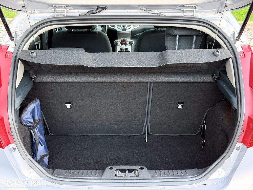 Ford Fiesta 1.4 TDCi Titanium - 28