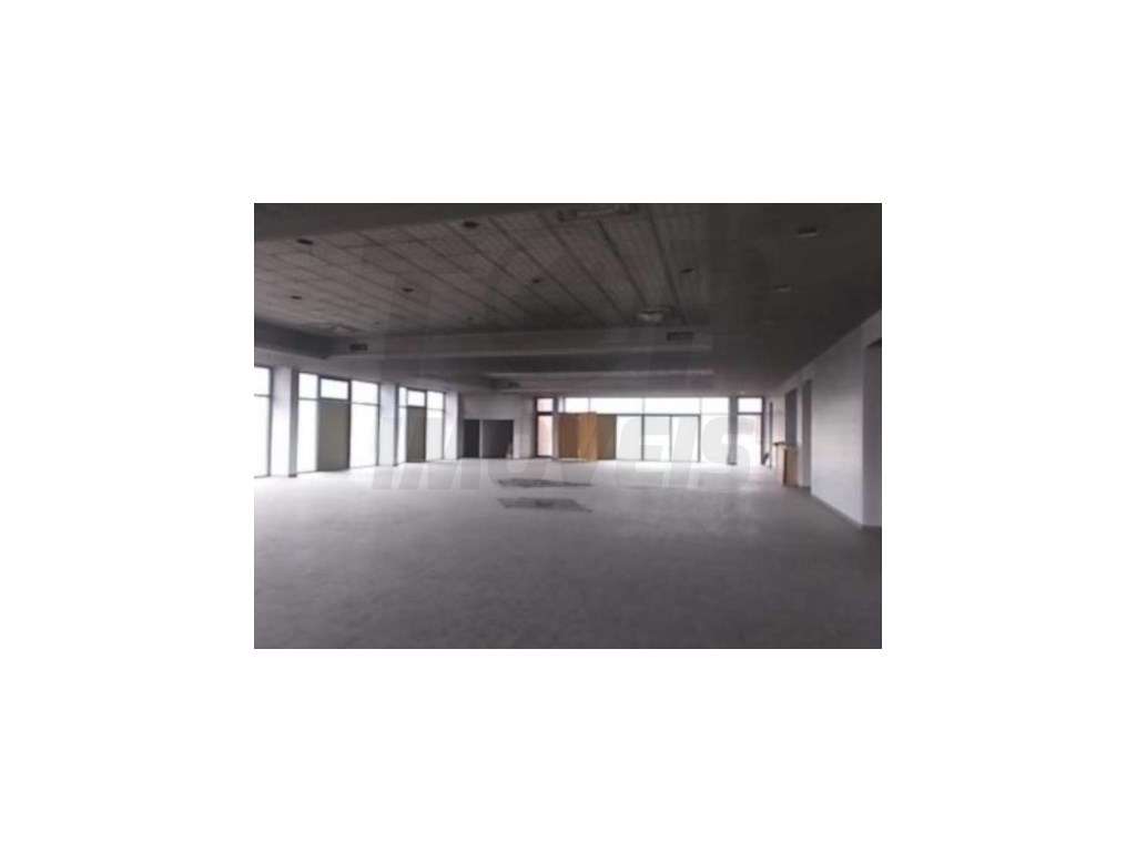 Prédio destinado a festas e eventos - 1727m2 - Samora Correia - 650... - Grande imagem: 5/5
