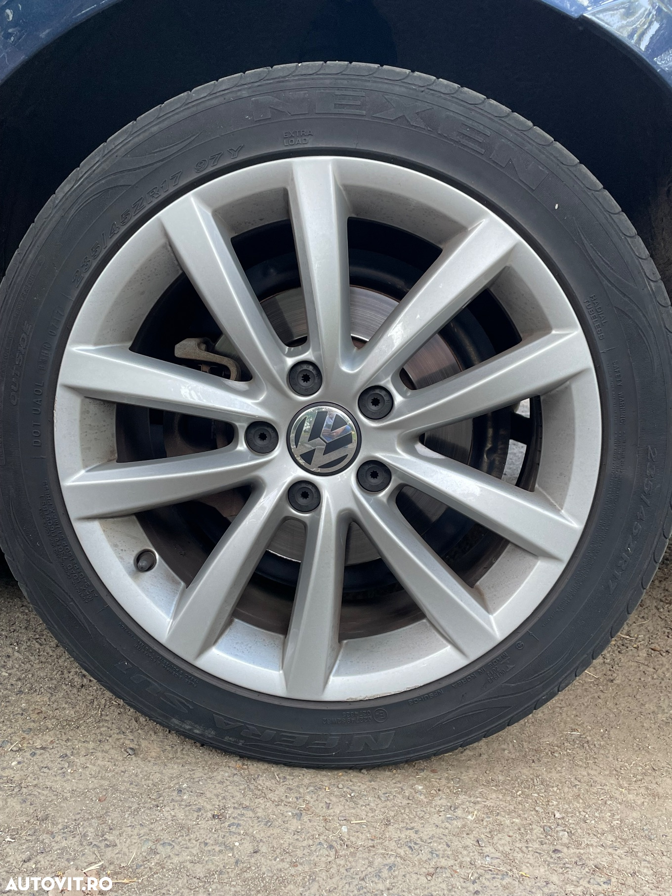 Volkswagen Passat - 18
