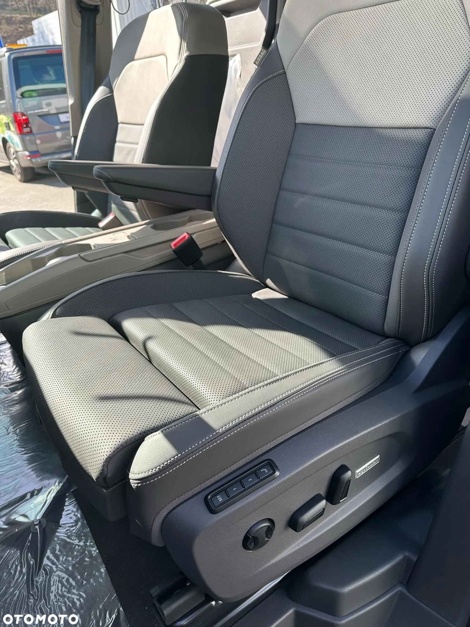 Volkswagen Multivan 2.0 TSI L2 Style DSG - 10
