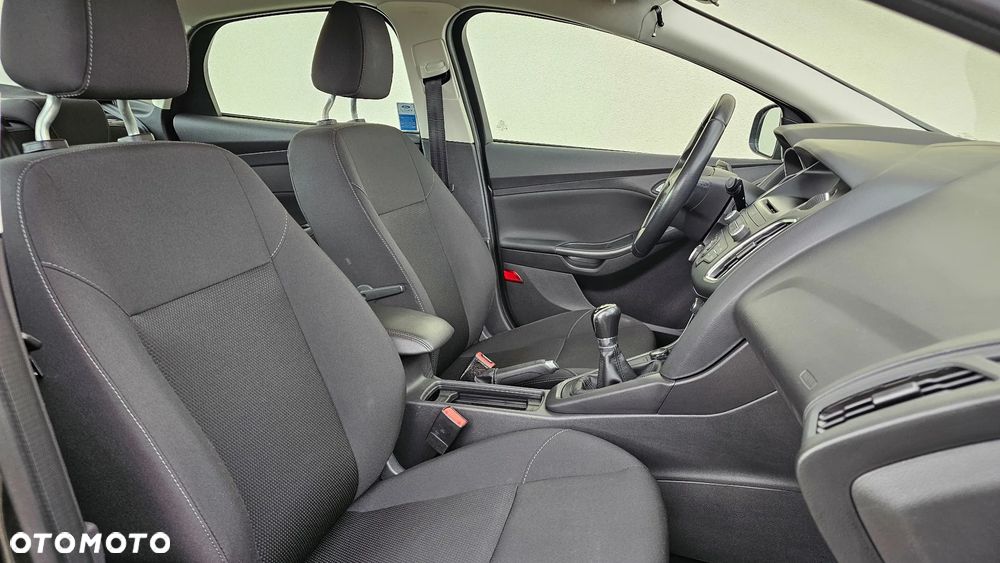 Ford Focus 1.6 Trend - 18
