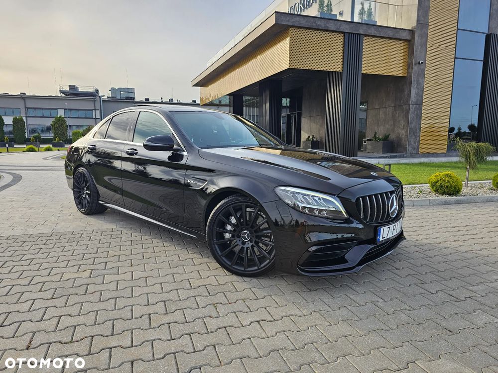 Mercedes-Benz Klasa C 63 AMG 9G - 2