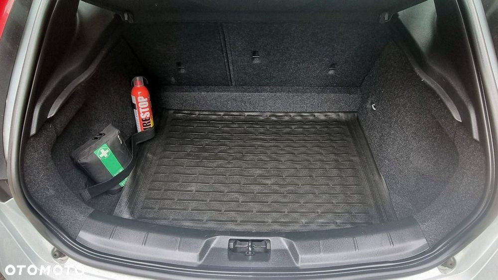Volvo V40 - 19
