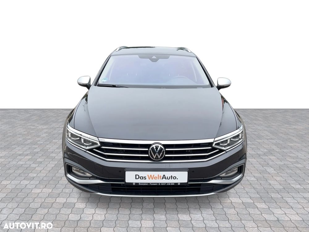 Volkswagen Passat Alltrack 2.0 TDI SCR DSG 4Motion - 8