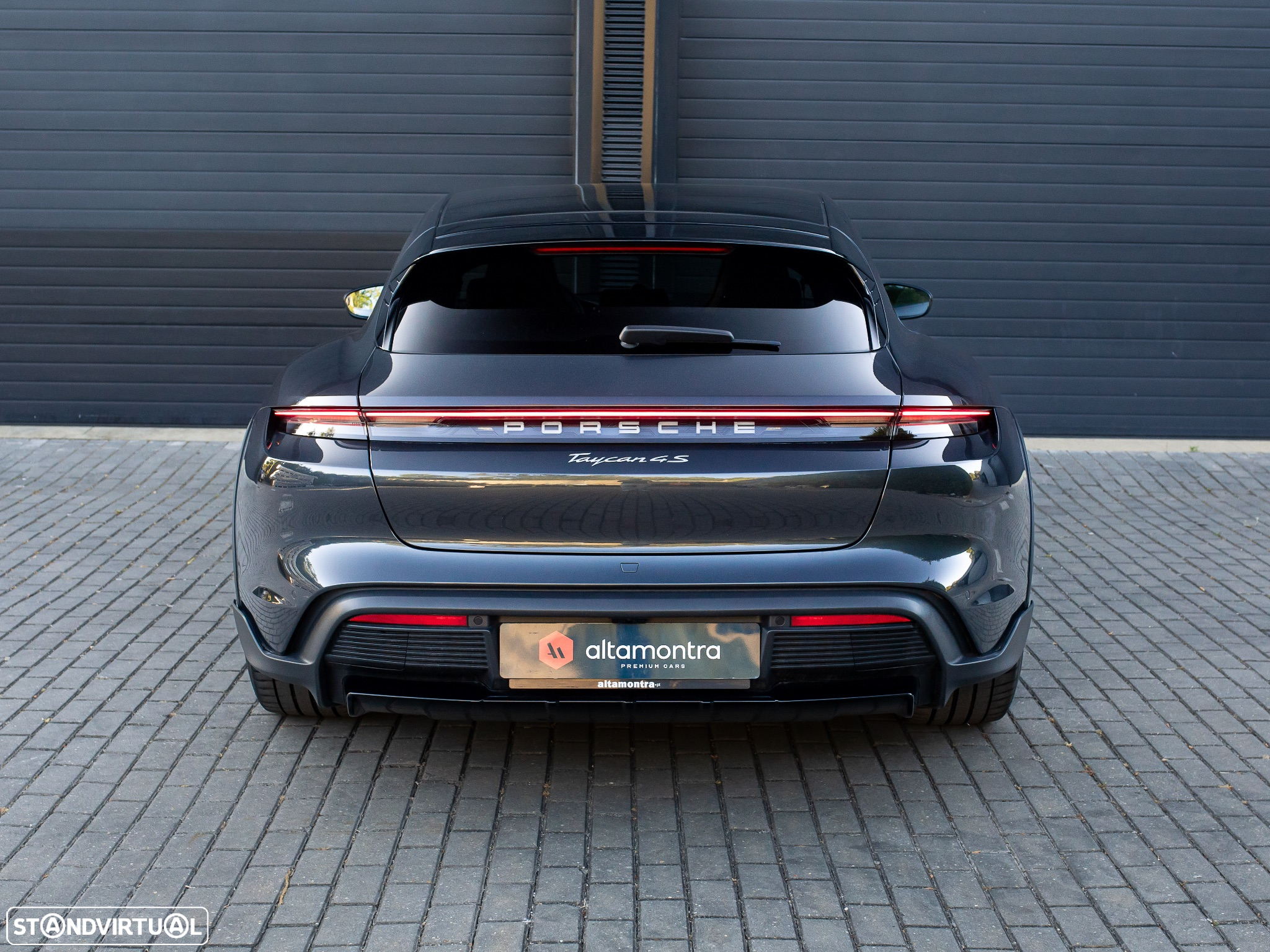 Porsche Taycan Cross Turismo 4S - 15