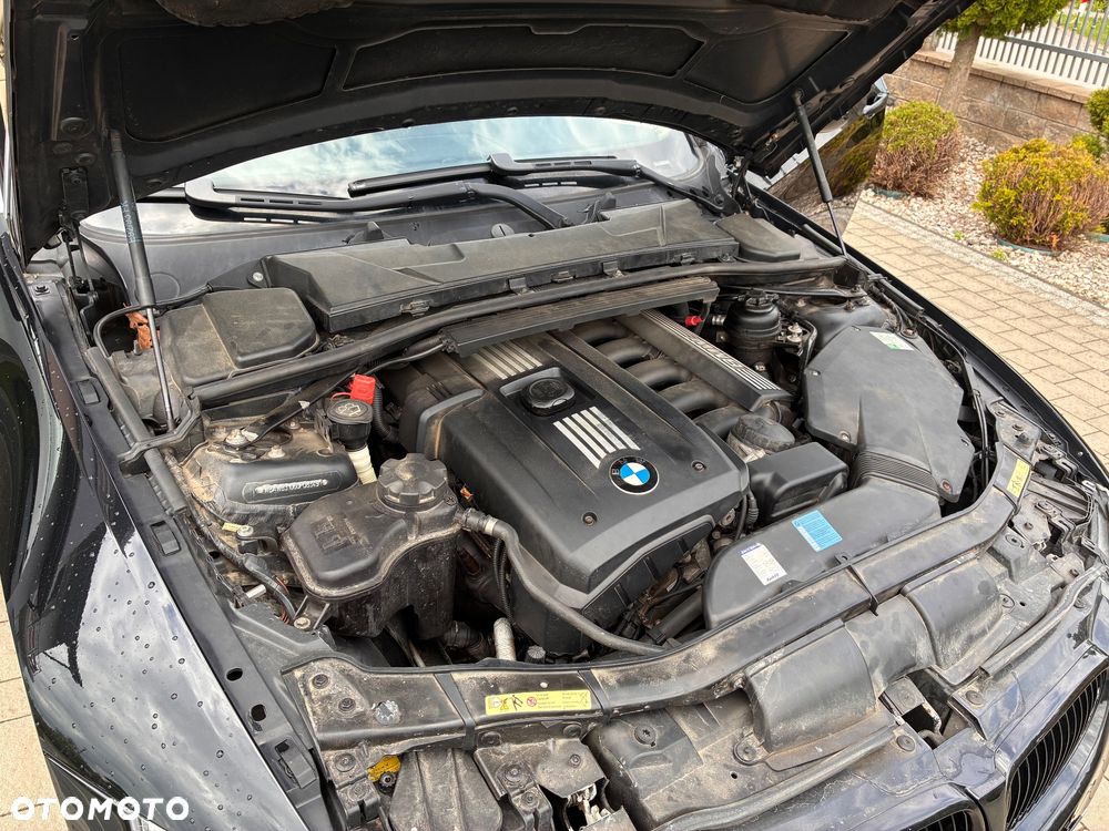 BMW Seria 3 325i - 16