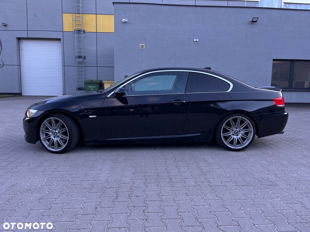 BMW Seria 3 325i - 2