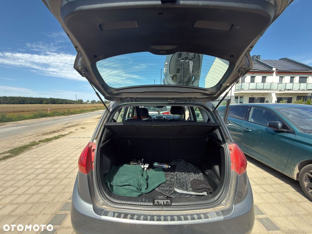 Kia Venga - 5