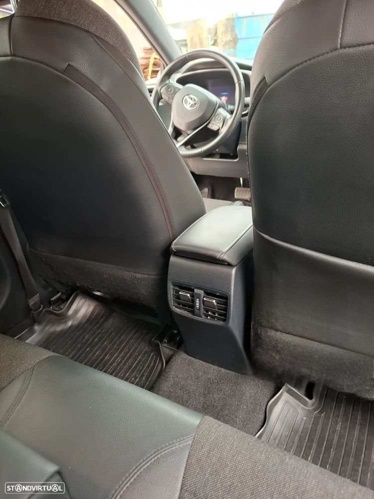 Toyota Corolla Touring Sports 1.8 Hybrid Comfort+P.Sport - 28