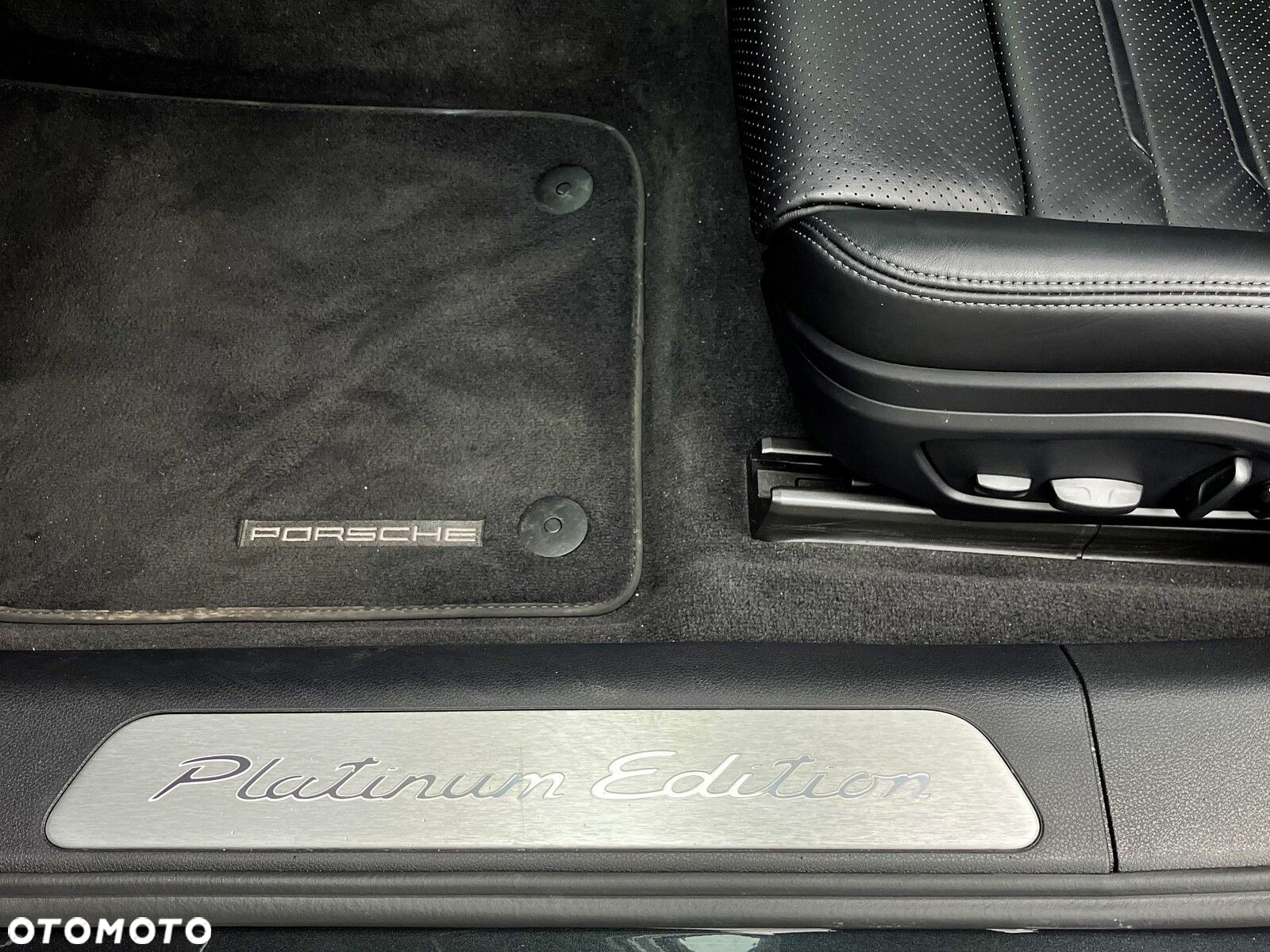 Porsche Panamera - 22